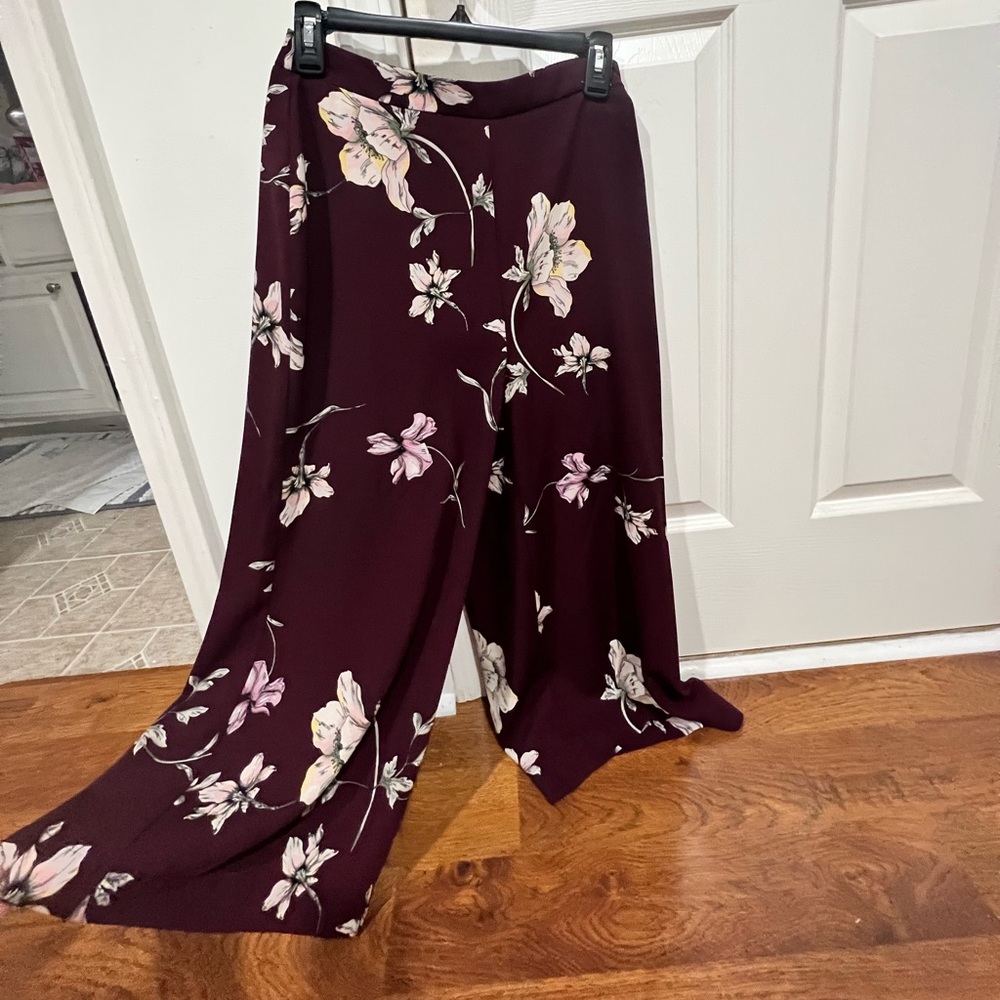 LAUREN CONRAD FLORAL PANTS